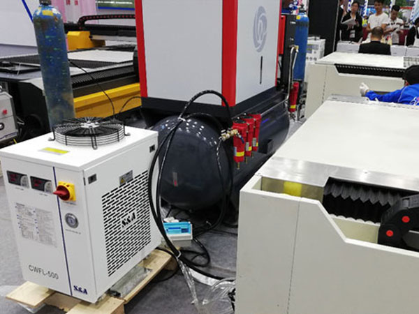 Охладитель CWFL-500 воды цепи воды высокой точности S&A двойной для охлаждая автомата для резки лазера волокна